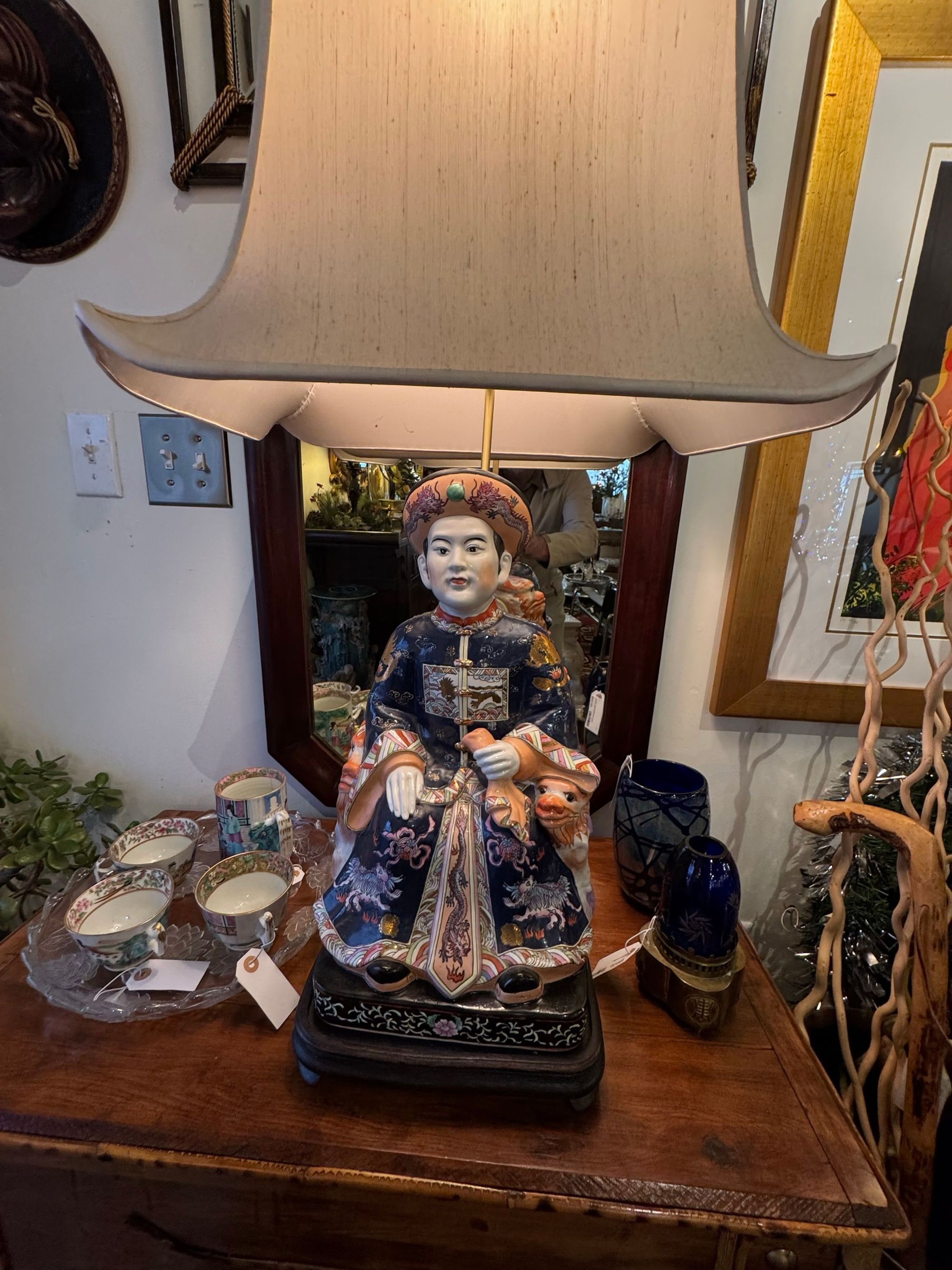 Antique Chinese Export Porcelain Emperor Lamp